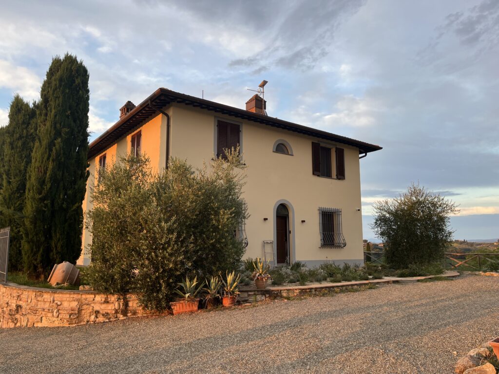 Dolce Villa Toscana near San Gimignano at sunset
